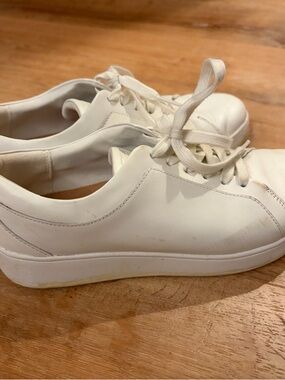 fitbit White Women's Sneakers